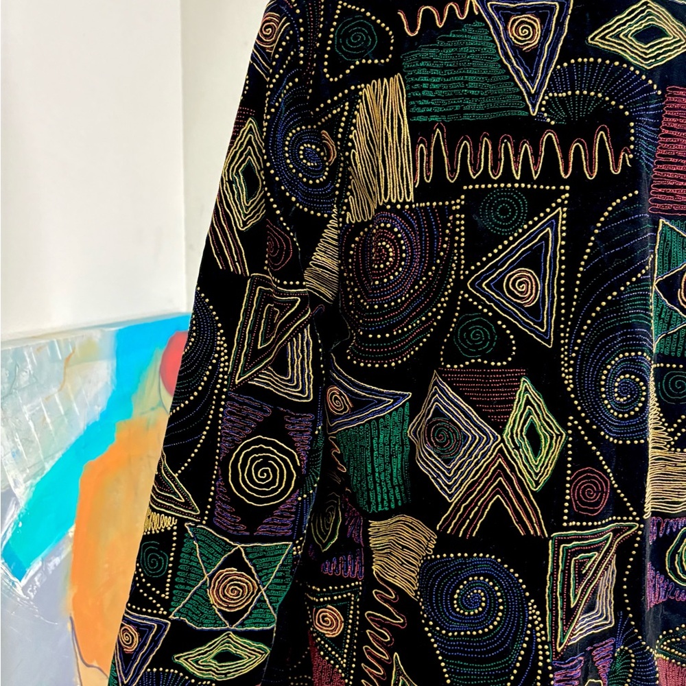 Colorful Geometric Patterned Jacket - Picture 3 of 8